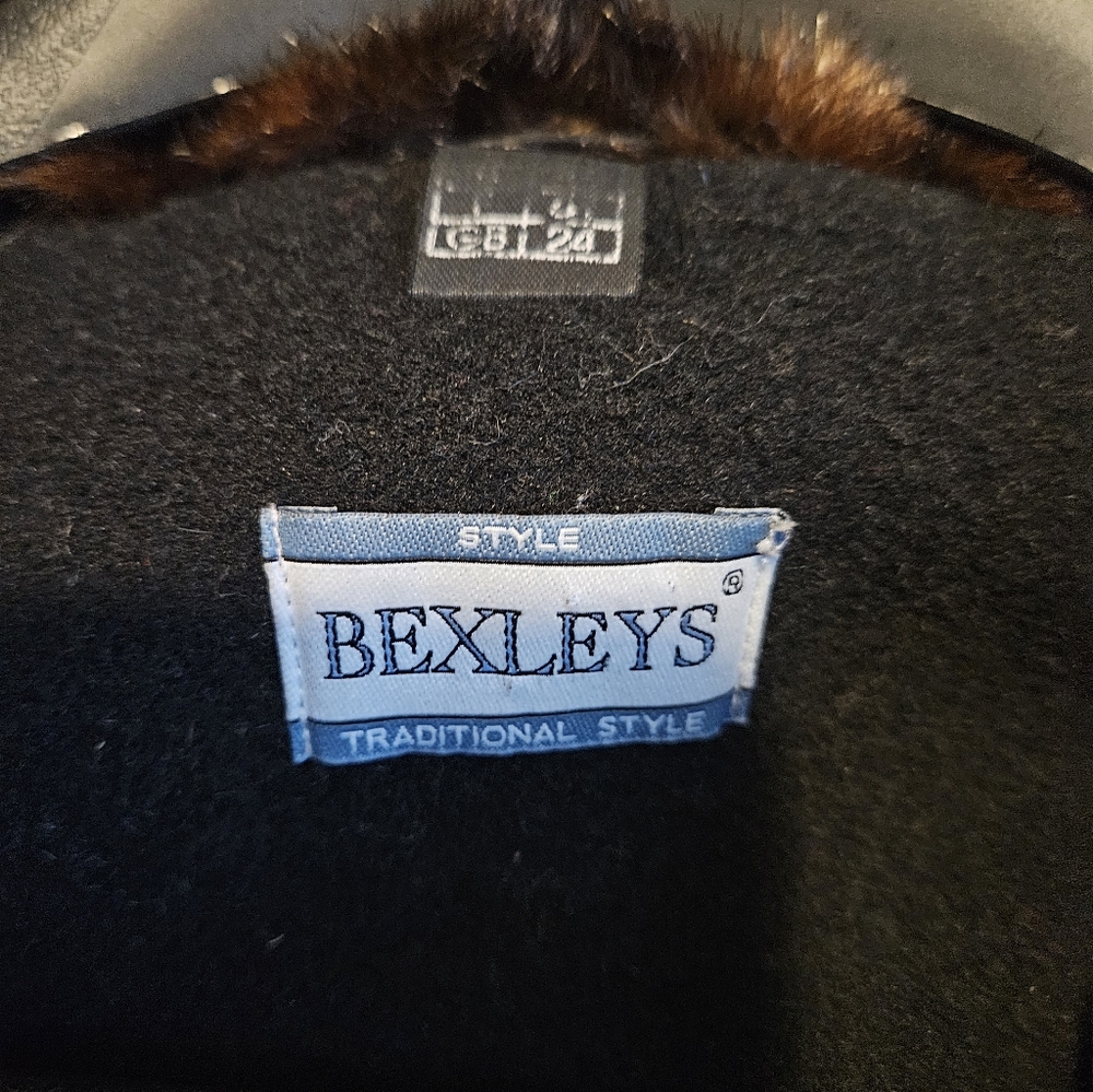 Vintage Bexleys Womens Wool Coat Faux Fur Trim. - Picture 4 of 16